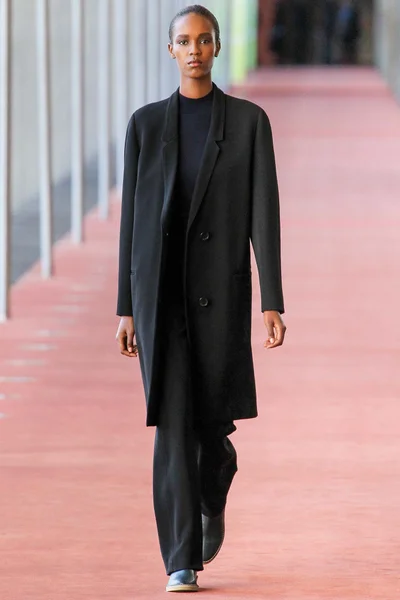 Look 12
